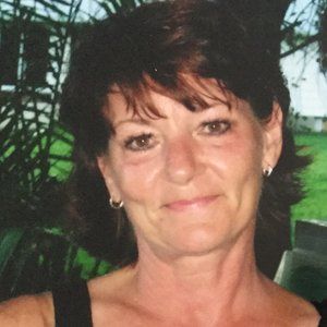 Meet your Posher, Elaine